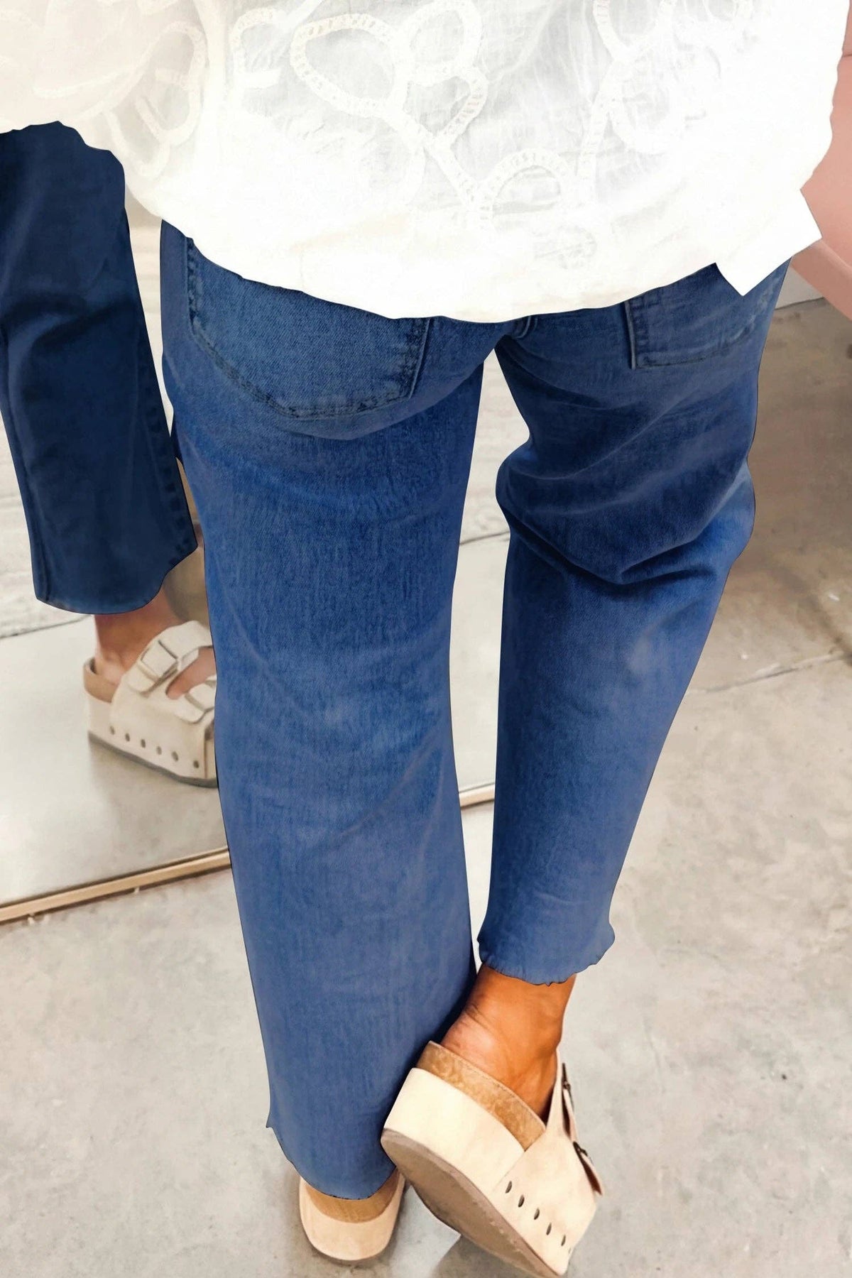 High-Waisted Cropped Straight-Leg Jeans – Raw Hem